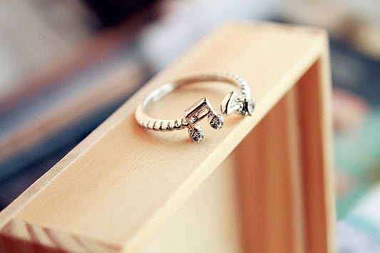 Rhinestone Music Note Ring£¨Openings adjustable£©
