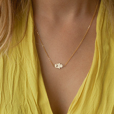 Simple Hand Shape Short Necklace
