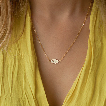 Simple Hand Shape Short Necklace