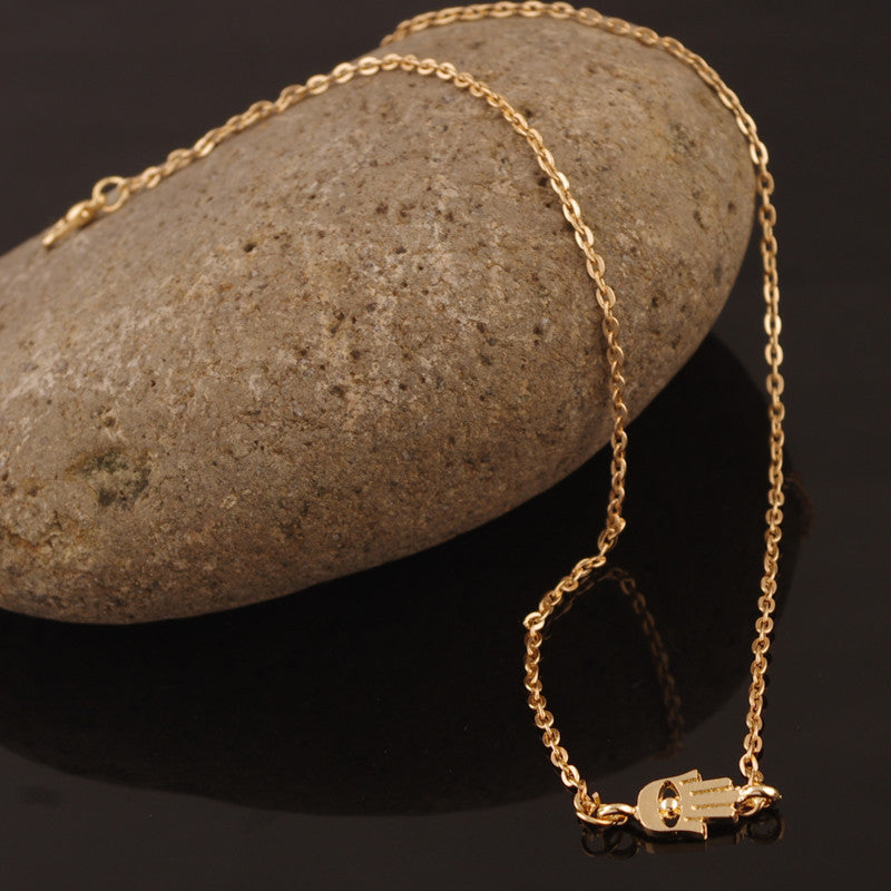 Simple Hand Shape Short Necklace