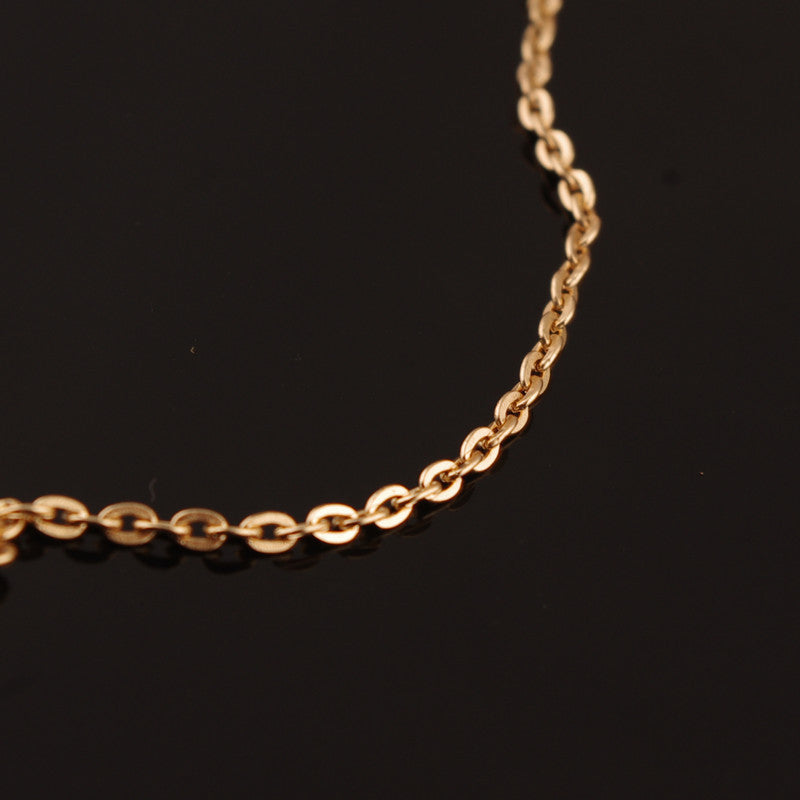 Simple Hand Shape Short Necklace