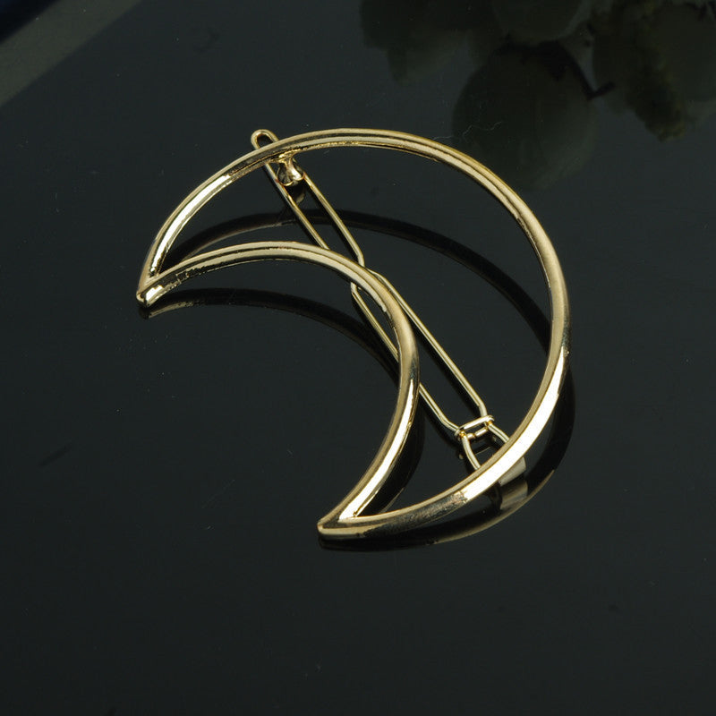 Contracted Moon Sweet Hairpin