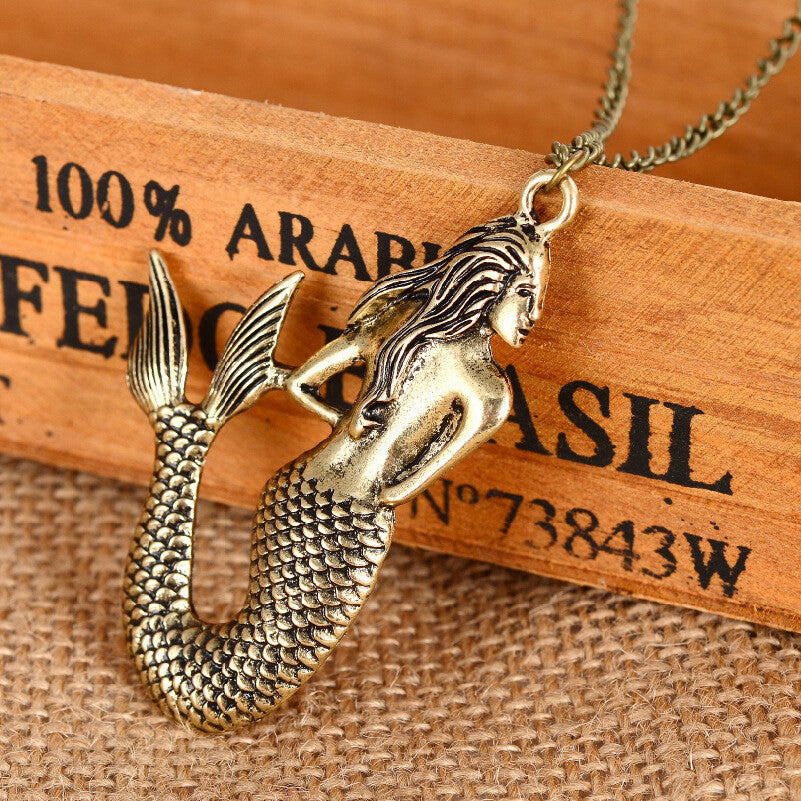 Beautiful Mermaid Pendant Necklace