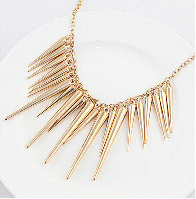 Europe Hot Fashion Punk Rivet Necklace