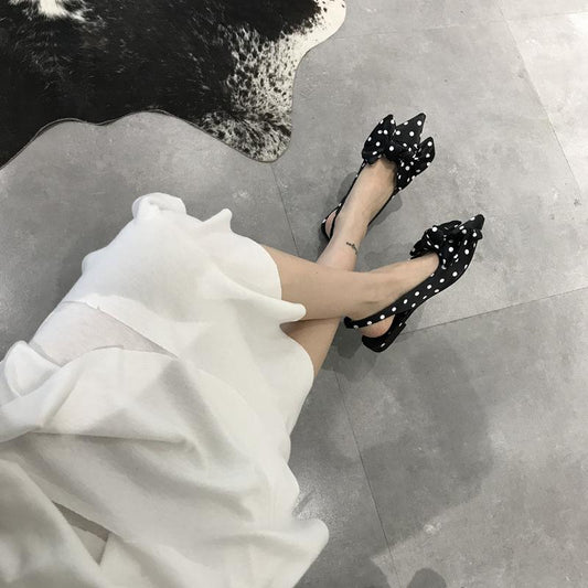 Pointed wave point bow flat sandals and round point half sandals