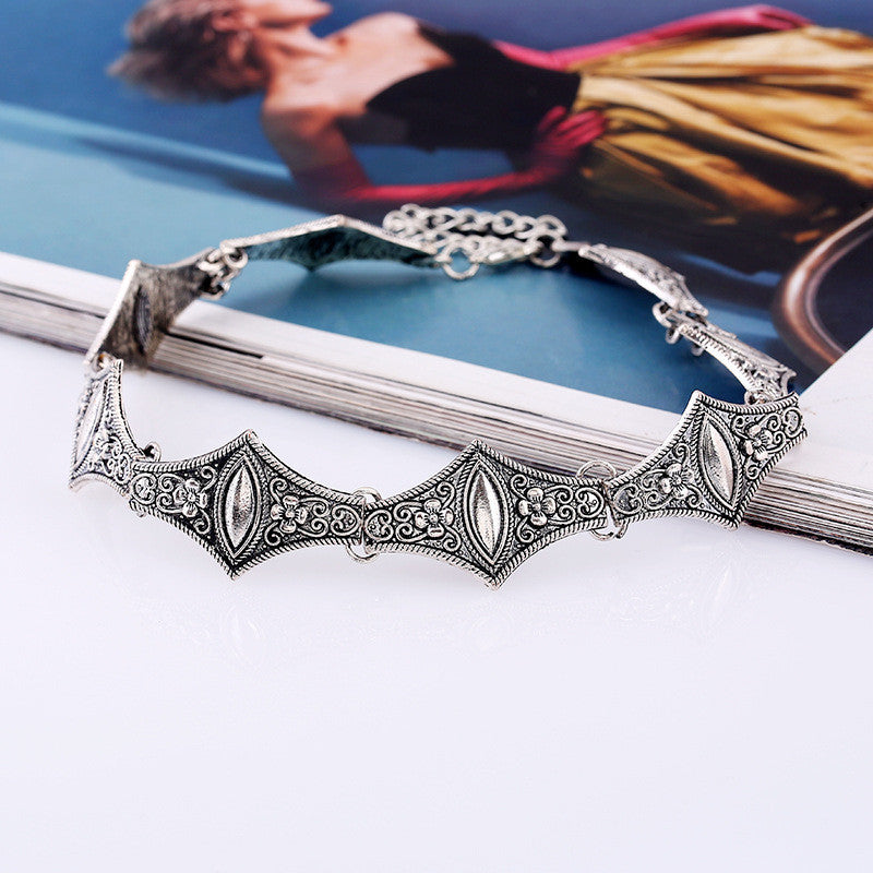 Retro Bohemian Floral Pattern Short Ring Necklace