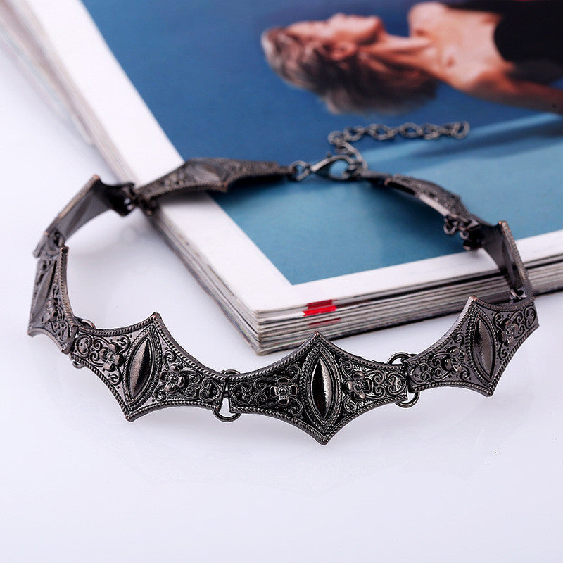 Retro Bohemian Floral Pattern Short Ring Necklace