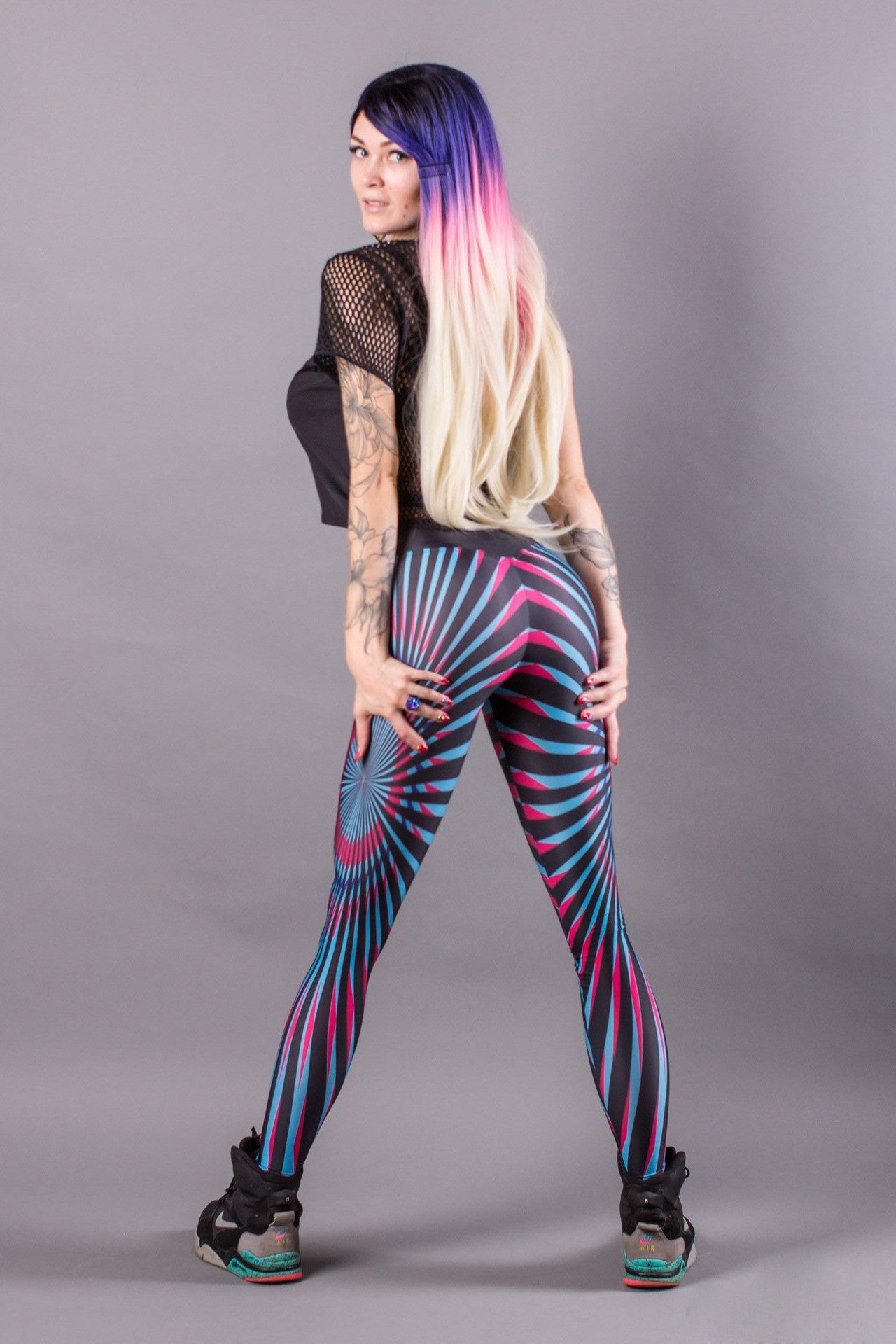 Sports Style Radiation Stripes Print Long Slim Leggings