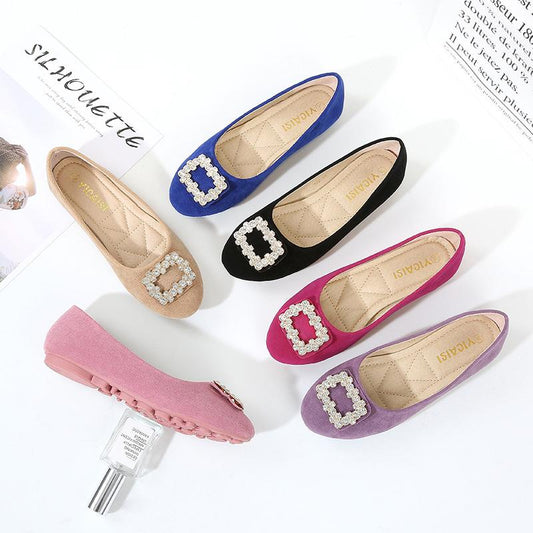 Diamond Button Flat Shoes