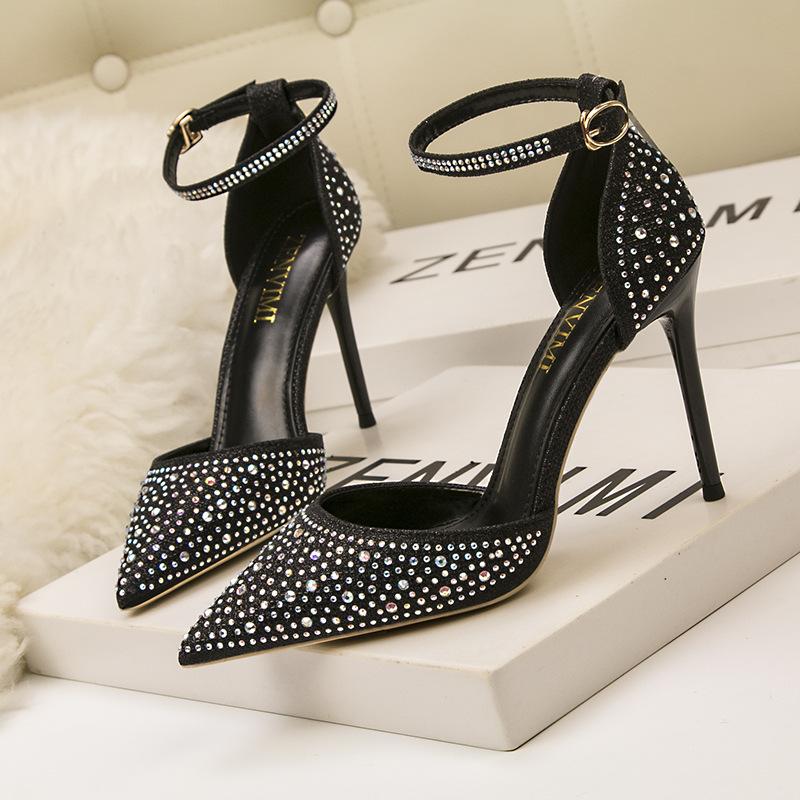 Pointed Hollow Out Rhinestone Slotted Sandals