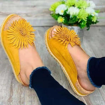 Cute Wide Flat Comfortable Embellished Sandals