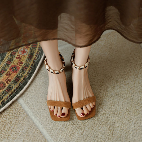 French Vintage Peep Toe Chunky Heel New Arrival Exuding Elegance High Heels Sandals