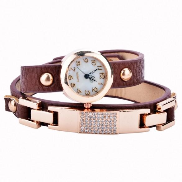 Women Vintage Synthetic Leather Strap Watch The Set Screw Rivets Bracelet Watch