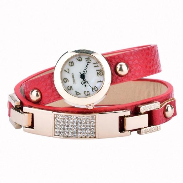 Women Vintage Synthetic Leather Strap Watch The Set Screw Rivets Bracelet Watch