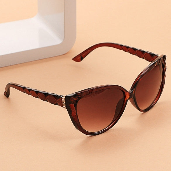 New Fashion Classic Retro Women Lady Stylish Vintage Style Sunglasses