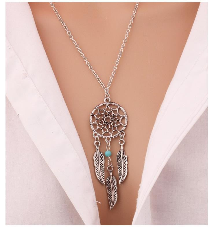 Europe Fashion Feather Clavicle Pendant Necklace