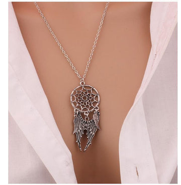 Europe Fashion Feather Clavicle Pendant Necklace