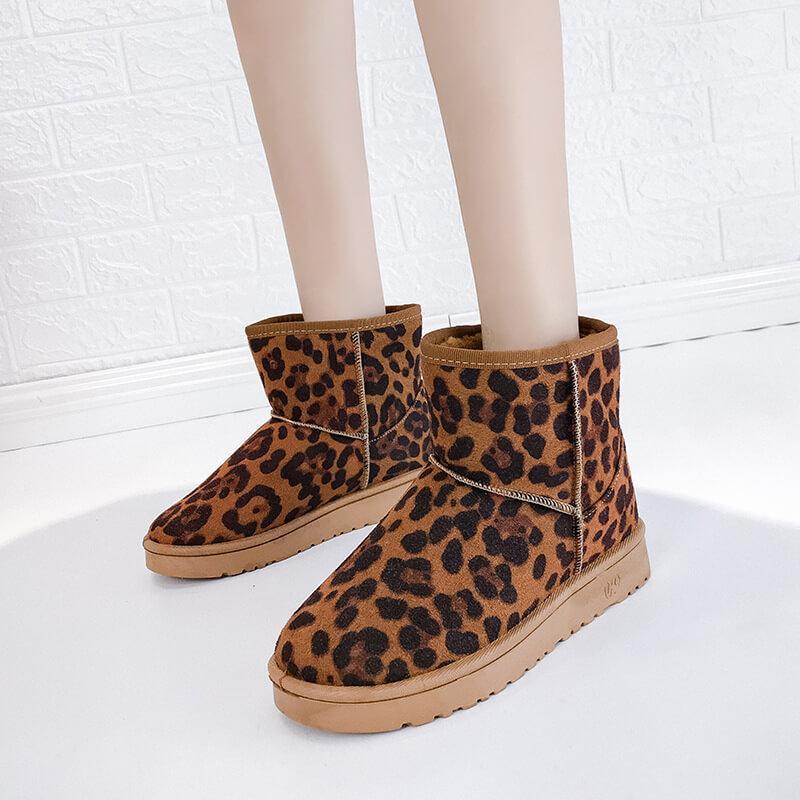 Round Toe Snow Lepoard Suede Flat Boots